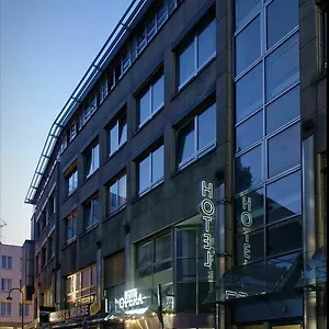 Szálloda Opera ***